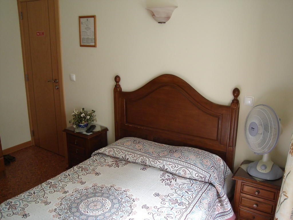 ホテル Perola Da Baixa リスボン 部屋 写真
